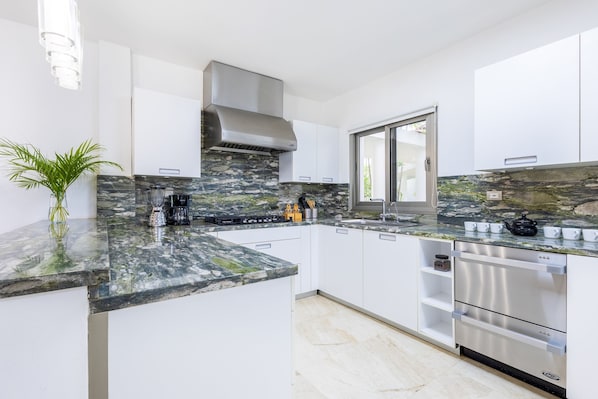 Villa | 5 bedrooms - Villa Desiree 5BR Cocotal Luxury Villa Pool Maid (Punta Cana)