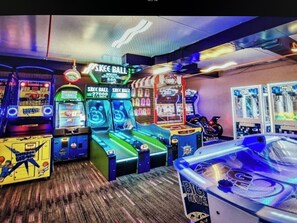 Spielezimmer