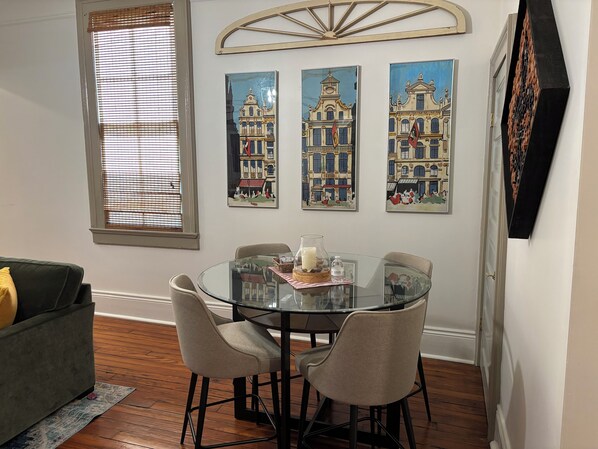 تناول الطعام