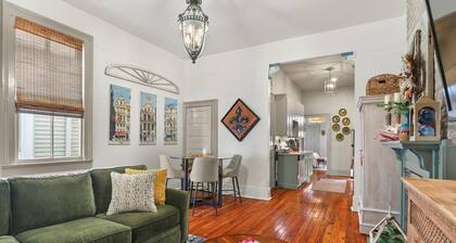 Charming 2-bedroom Executive Stay Apartment on Parade Route Uptown New Orleans