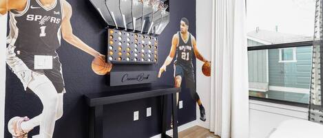 2 soverom, strykejern/-brett, wi-fi (inkludert) og sengetøy