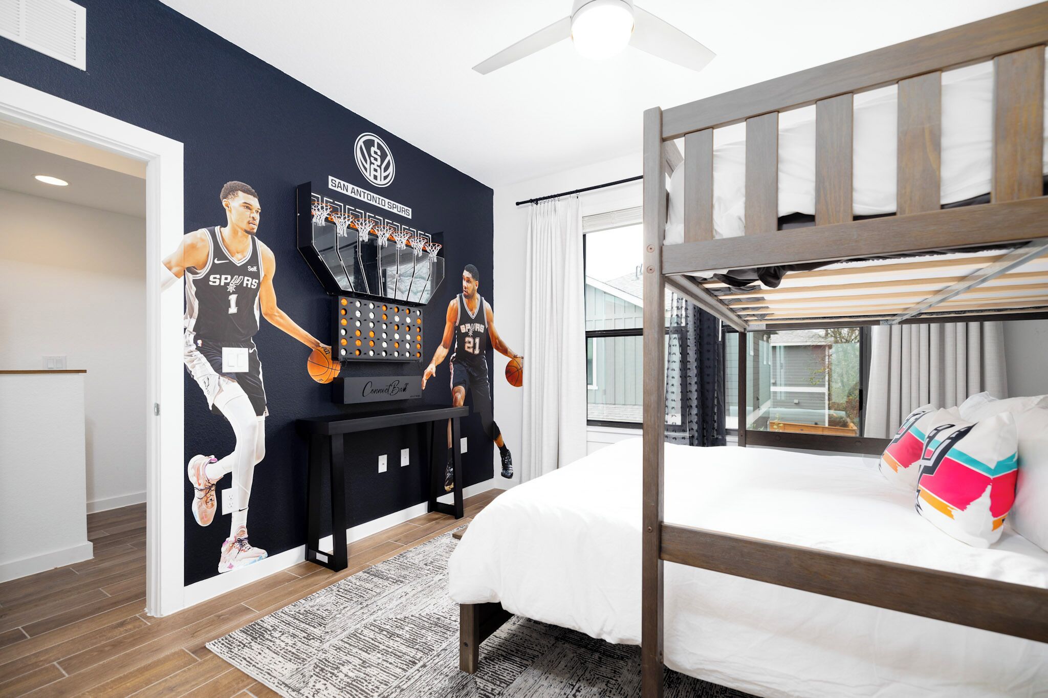 2 habitaciones, tabla de planchar con plancha y wifi gratis 