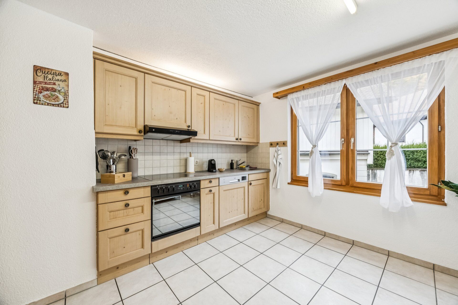 Kühlschrank, Ofen, Herdplatte, Geschirrspüler