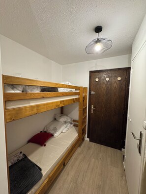 1 bedroom, free WiFi, bed sheets - Superb Cosy and Warm Studio Near Belle étoile chairlift (Les Deux Alpes)