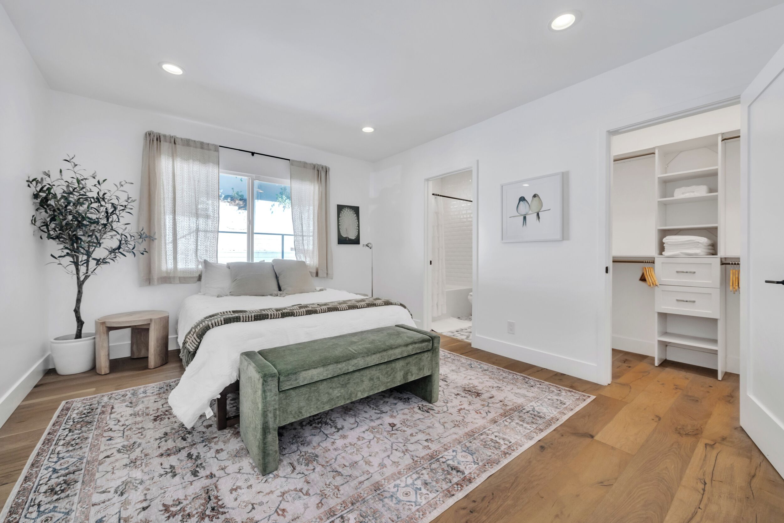 3 bedrooms, WiFi, bed sheets