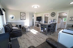 Smart-TV, Kamin, Computerbildschirme, Drucker