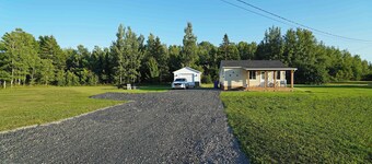 Tiny Home w/modern décor. Great retreat for relaxing and exploring the Peninsula
