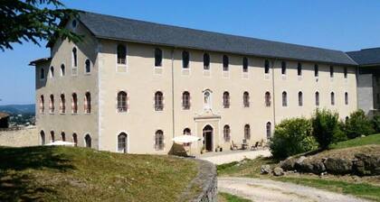 Apartment 4 People Privilege