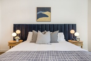 2 chambres, fer et planche à repasser, draps fournis