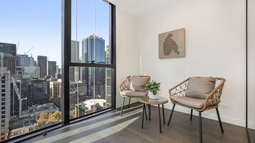 Apartment | 2 bedrooms, iron/ironing board, bed sheets