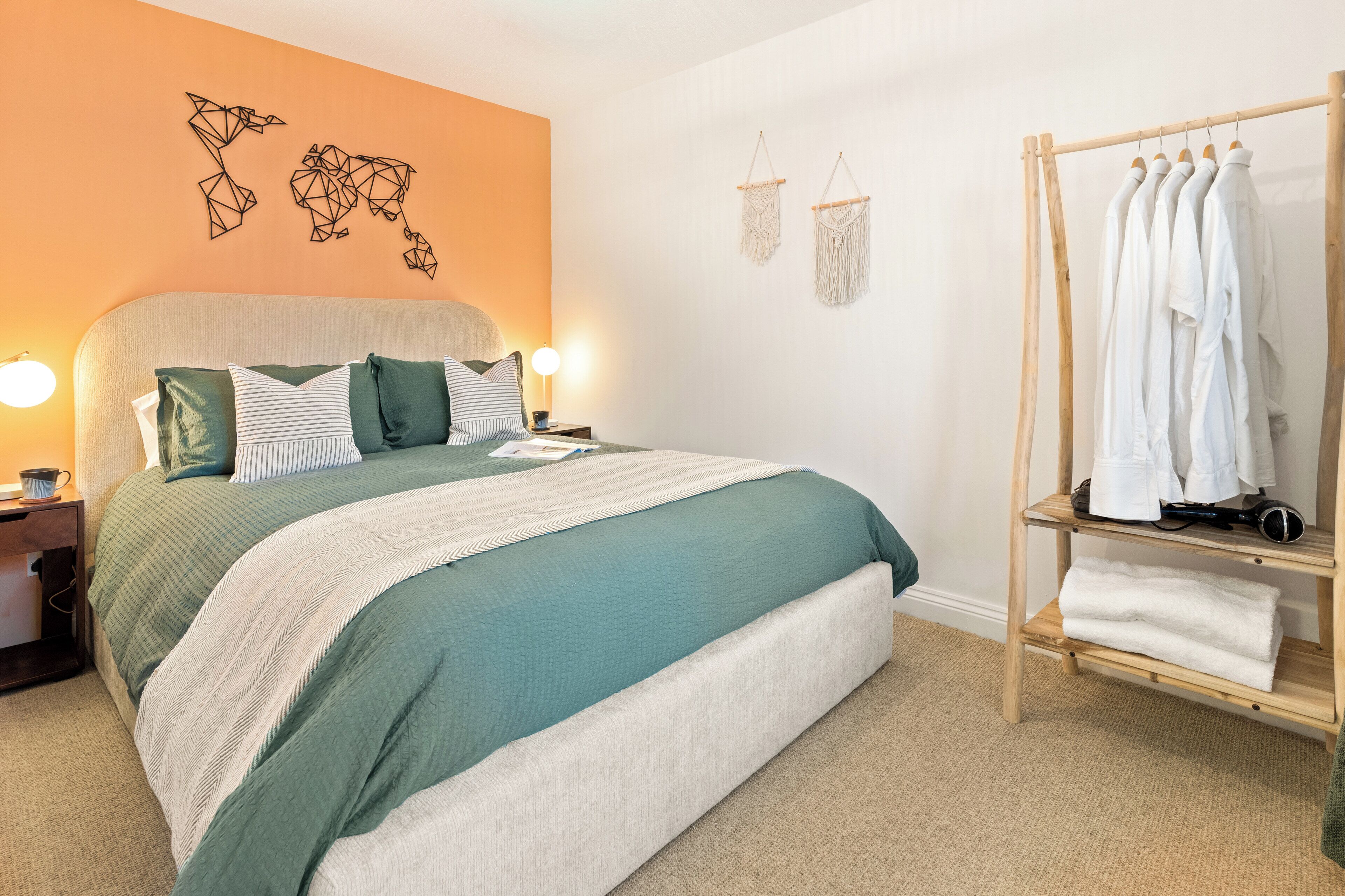 1 soverom, strykejern/-brett, wi-fi (inkludert) og sengetøy