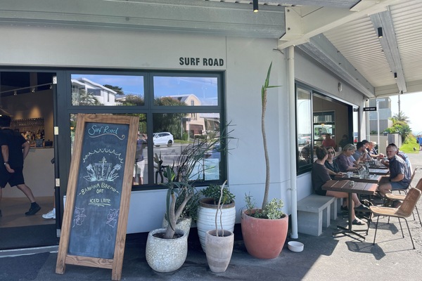 Easy walking to Surf Rd Cafe