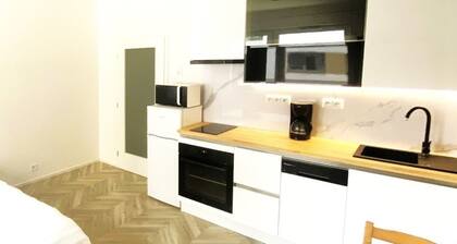Apartment 10 min walk to center