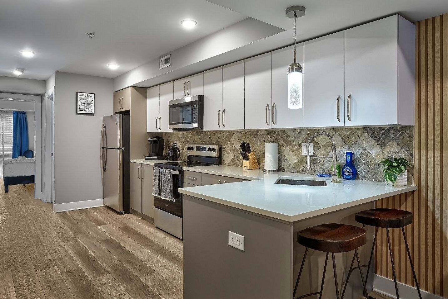 Mikrowelle, Ofen, Herdplatte, Geschirrspüler