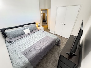 1 chambre, fer et planche à repasser, Wi-Fi, draps fournis