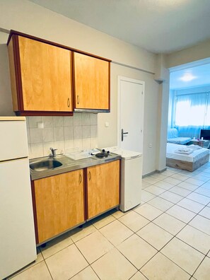 Interior - #704: Extra Spacious Studio (28m²), Metro, Heart of Thessaloniki "Frangomahala". (Thessaloniki)