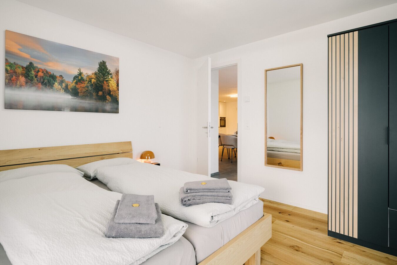 2 bedrooms, desk, iron/ironing board, travel cot