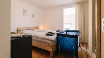 2 quartos, ferros/tábuas de passar roupa, berço de viagem, Wi-Fi