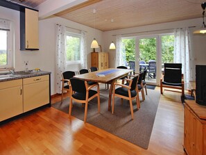 House | Dining - Ferienhaus Sonnentau im Mueritz Nationalpark (Mirow)