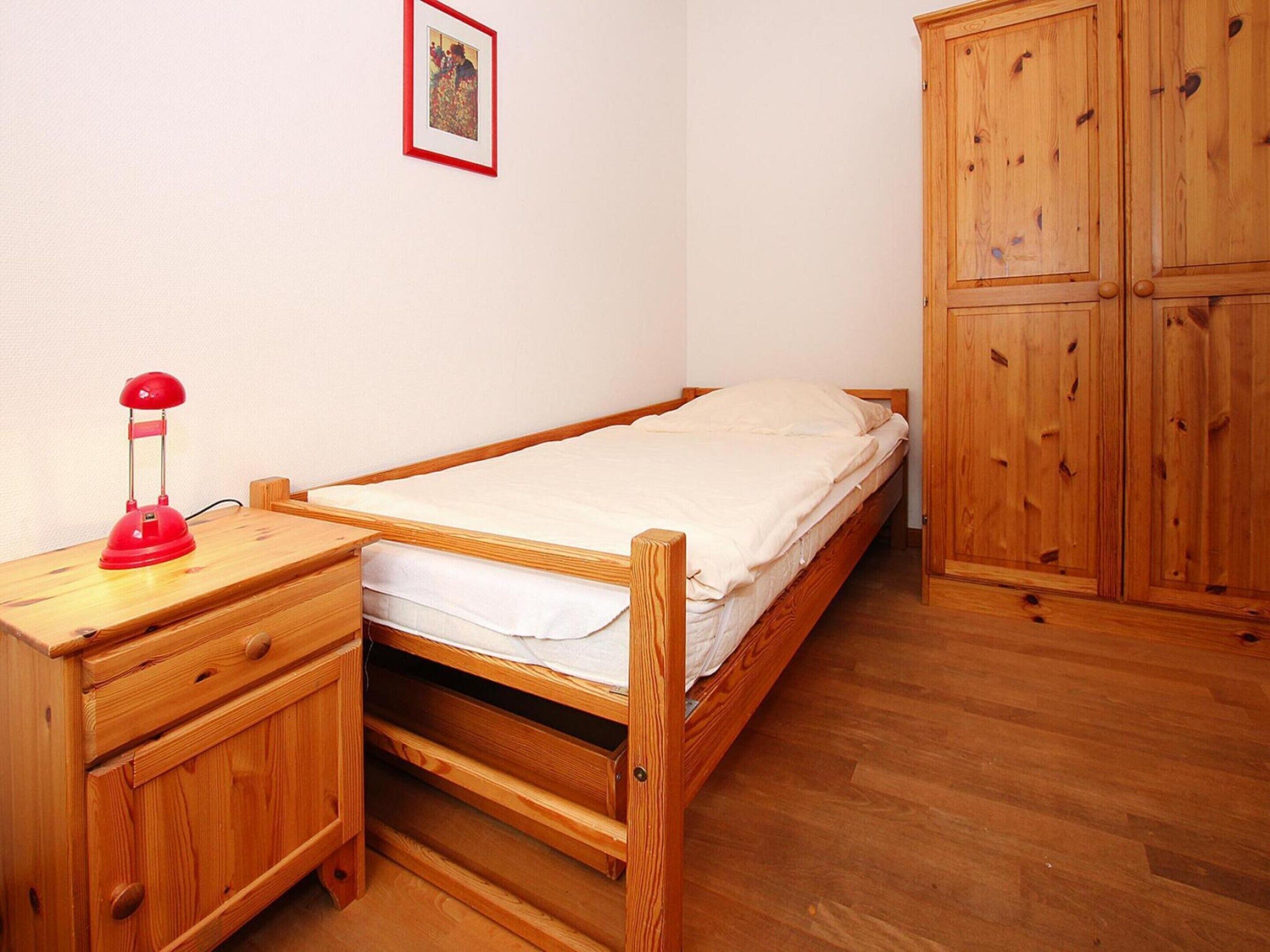 House | 10 bedrooms, individually furnished