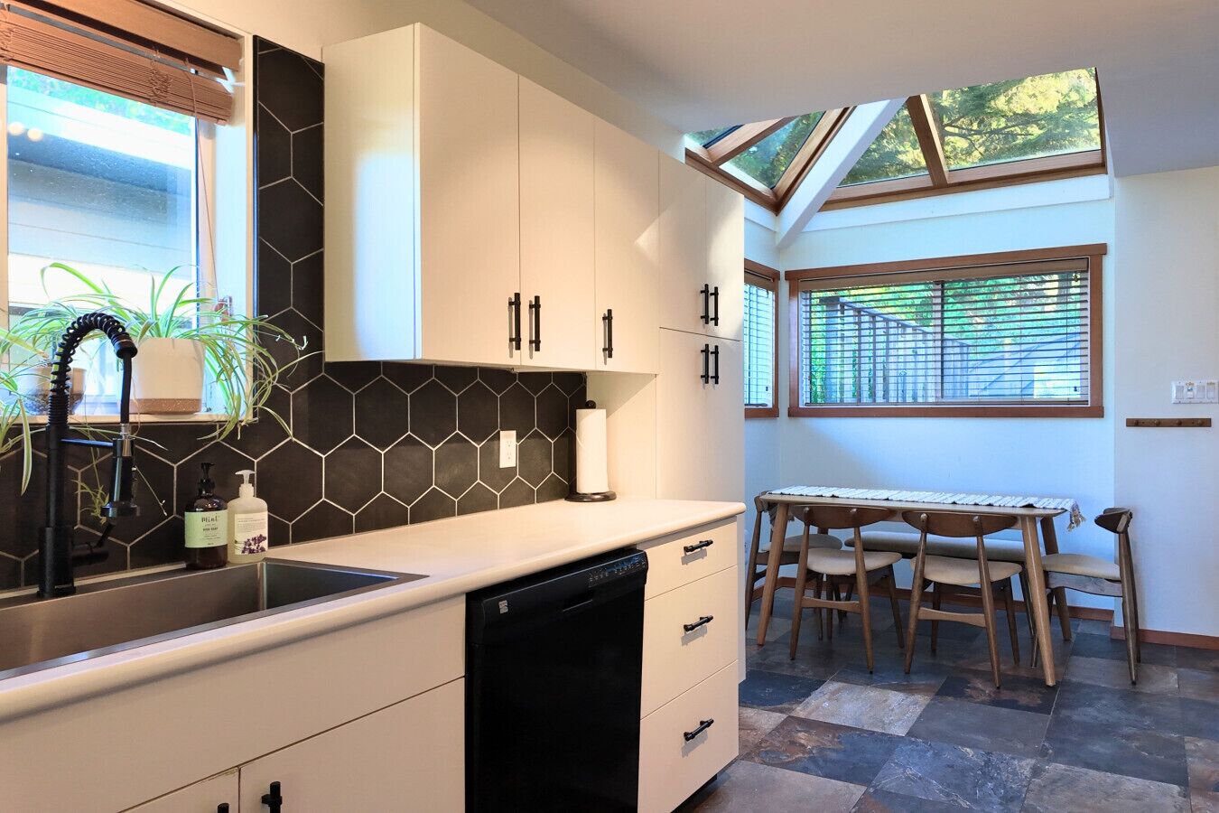 冰箱、微波炉、烤箱、炉灶