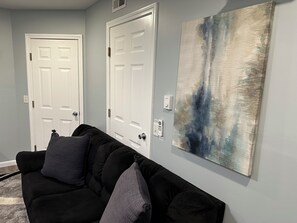 Smart TV - Soothing condo with AC in charming Norwich (Norwich)