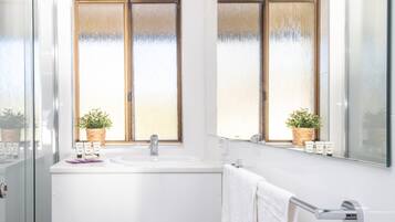 Apartment | Bathroom | Towels
