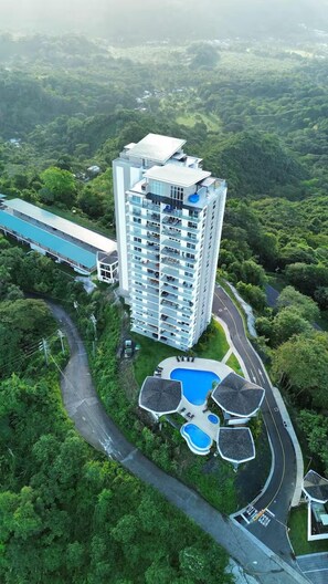 Exterior - Brand New Luxe Condo - Amazing Ocean & Jungle Views (Jacó)
