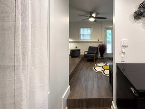 Interior - Newly Furnished 1-BR/1-BA in Atlanta's Virginia Highland Neighborhood (Atlanta)