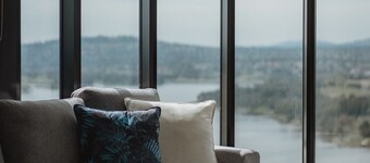 Panoramic Lake View 2-bed With Pool,