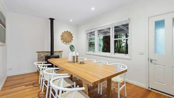 Apartment | Dining