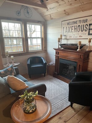 智能电视、壁炉