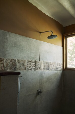 Maison, vue mer | Salle de bain