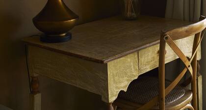 Hualtaco Adobe by Wynwood House