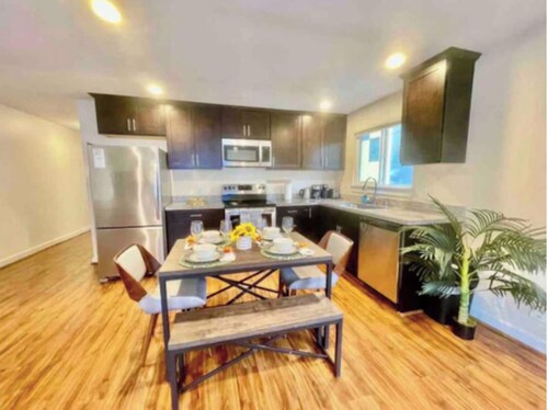 4BR/4BA Queen Anne Retreat, Downtown, Cruise Port