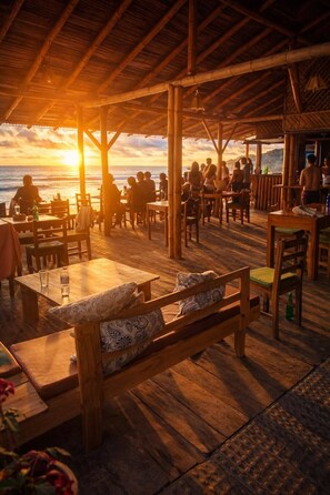 Restaurant - HOSTAL ROSA MISTICA  (Montañita)