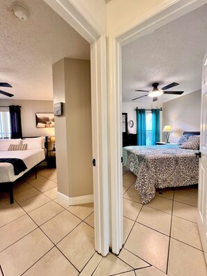 4 chambres, fer et planche à repasser, Wi-Fi gratuit, draps fournis