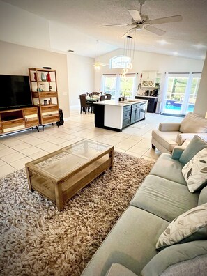 تلفزيون ذكي