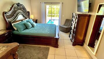 4 bedrooms, iron/ironing board, free WiFi, bed sheets