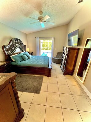 4 عدّة غرف نوم ومكواة/لوح كي وواي فاي مجانًا وملاءات أسرّة