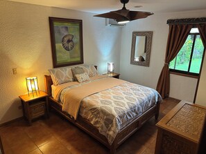 2 bedrooms, free WiFi - Riverside oasis with private pool and backyard.  Walking distance to the beach. (Paquera)