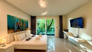 Living room - Emerald 412a - Studio With Balcony and Shared Pool (Patong)