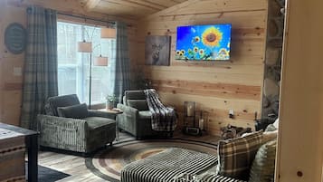 Smart TV, fireplace