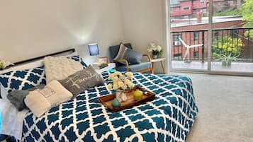 Iron/ironing board, internet, bed sheets