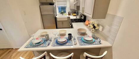 Microwave, oven, stovetop, dishwasher