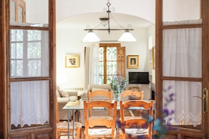 Interior - Cottage with fireplace, heating and barbecue (Padul)