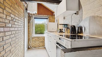 Réfrigérateur, four, plaque de cuisson, lave-vaisselle