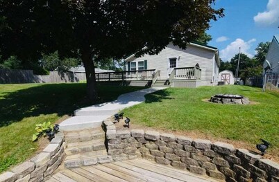 Lake Escape Cottage | Lake Access w/ Fire Pit!