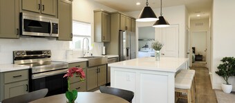 3-bedroom house in welcoming Santee with AC