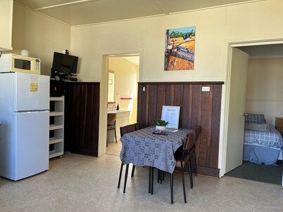 Bungalow 4 – “Blue Wren Retreat” A spacious two bedroom self-contained bungalow